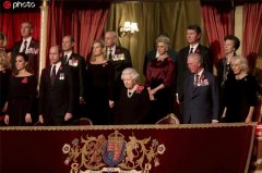 英国女王伊丽莎白二世、威廉王子、凯特王妃、梅根澳门美高梅网址王妃、哈里